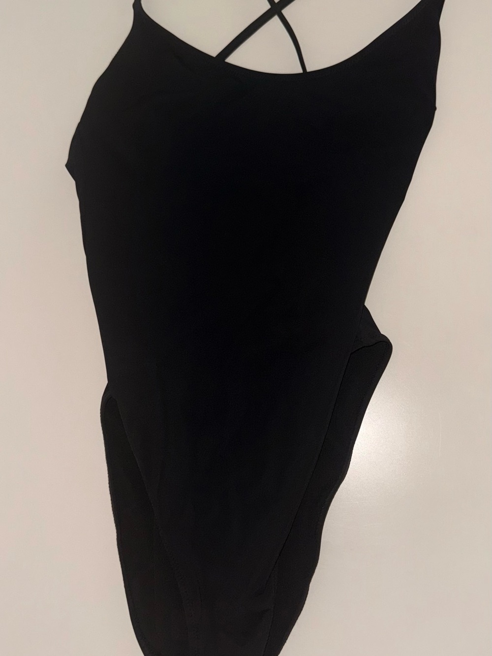 Vuori Women’s One Piece Criss Cross Swimsuit Black Size S
